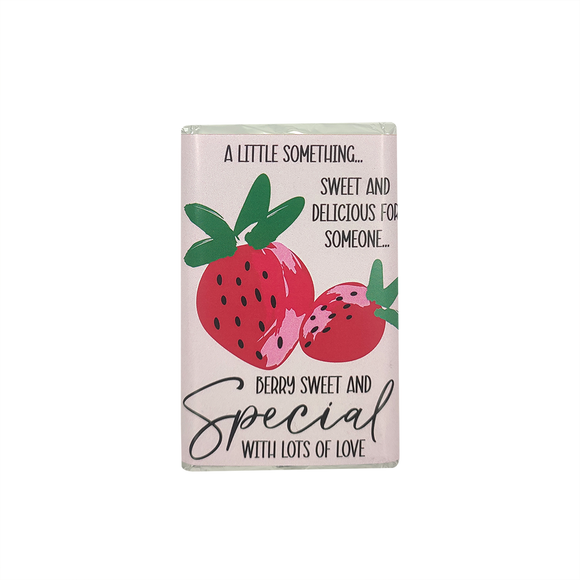 CHOCOLATE 45G STRAWBERRY BERRY SPECIAL LOTS OF LOVE
