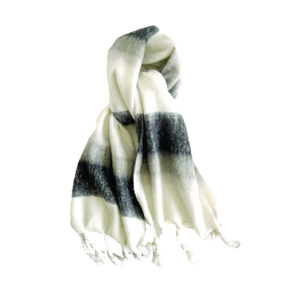 WINTER SCARF CHUNKY CREAM WITH BLACK OMBRE STRIPES
