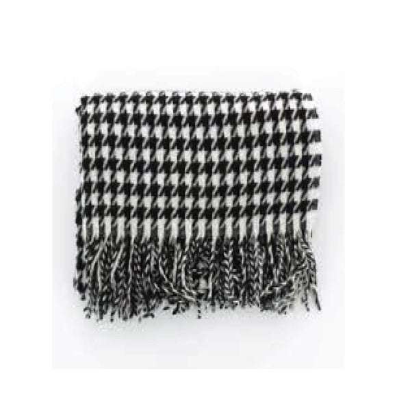 WINTER SCARF HOUNDSTOOTH IVORY AND BLACK