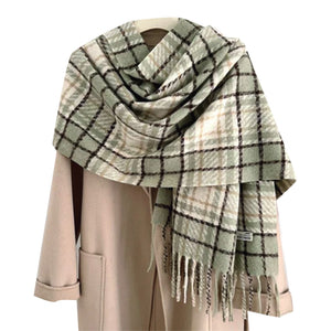 WINTER SCARF WITH TASSELS IN GREEN TONAL PLAID