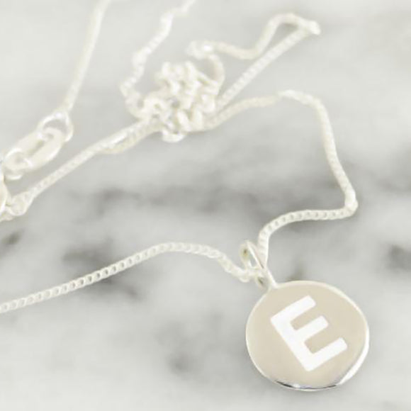 NECKLACE SILVER INITIAL CHARM E