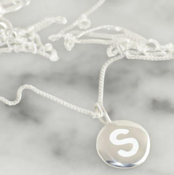 NECKLACE SILVER INITIAL CHARM S